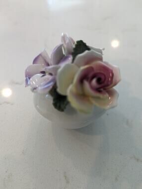 Aristocrat Bone China Mini Flowers In Vase Cottage Chic Decor